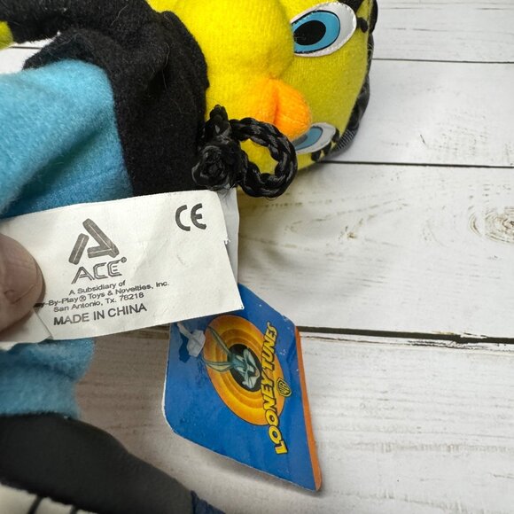 Looney Tunes Hip Hop Rap Tweety Bird 9" Plush Toy In Denim Hat & Jeans - Picture 6 of 7